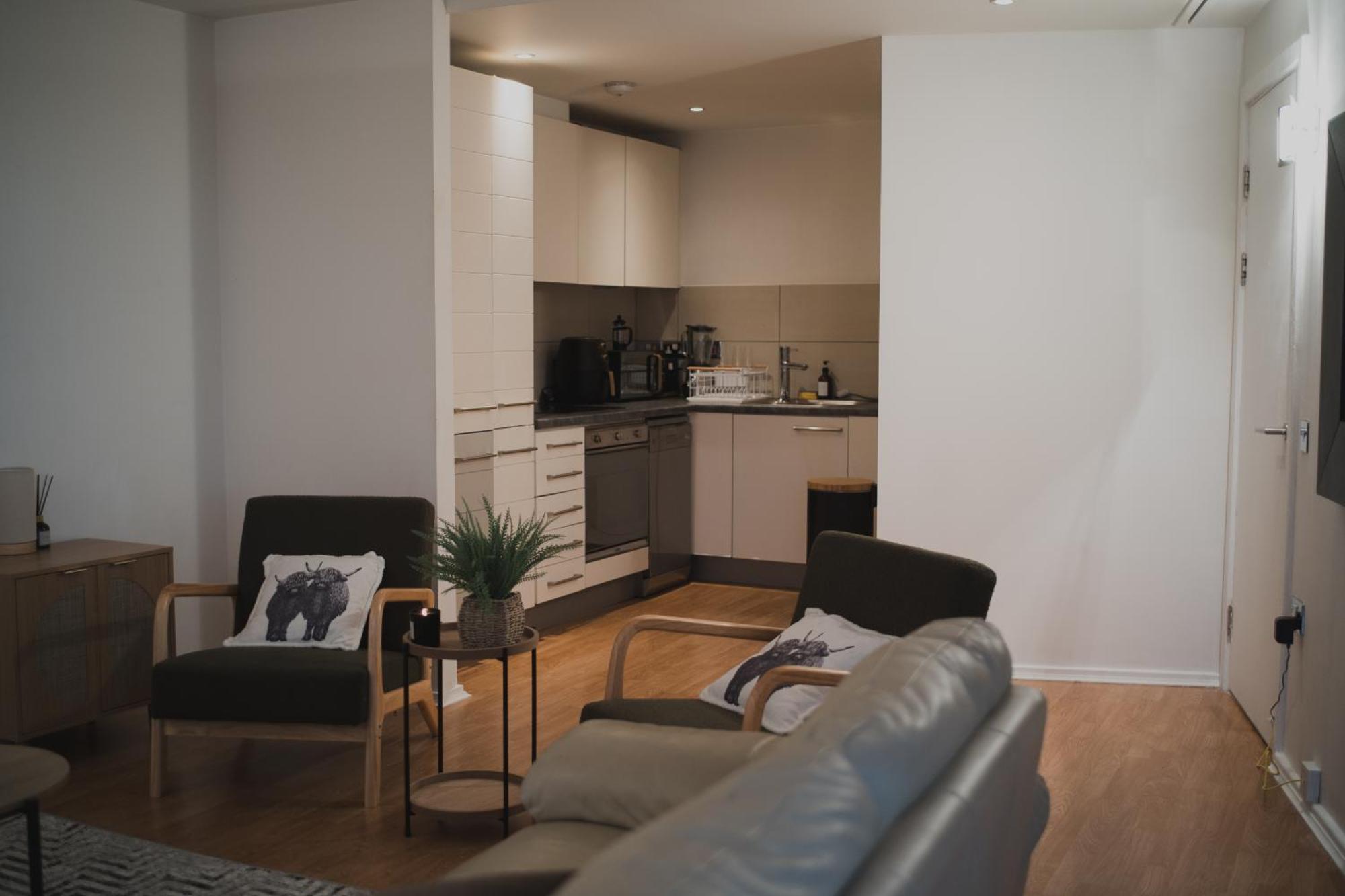 Luxury 2 Bedroom Penthouse With Thrilling Waterfront And Views, Canary Wharf Appartamento *