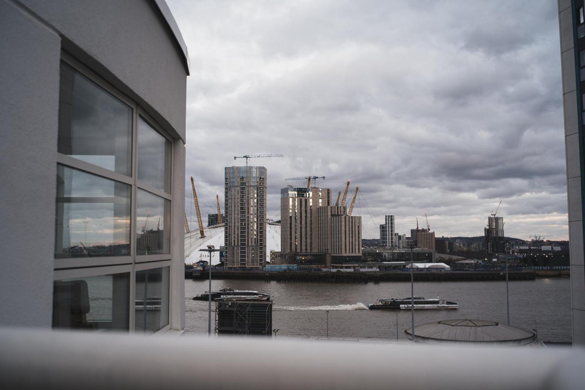 Luxury 2 Bedroom Penthouse With Thrilling Waterfront And Views, Canary Wharf Appartamento