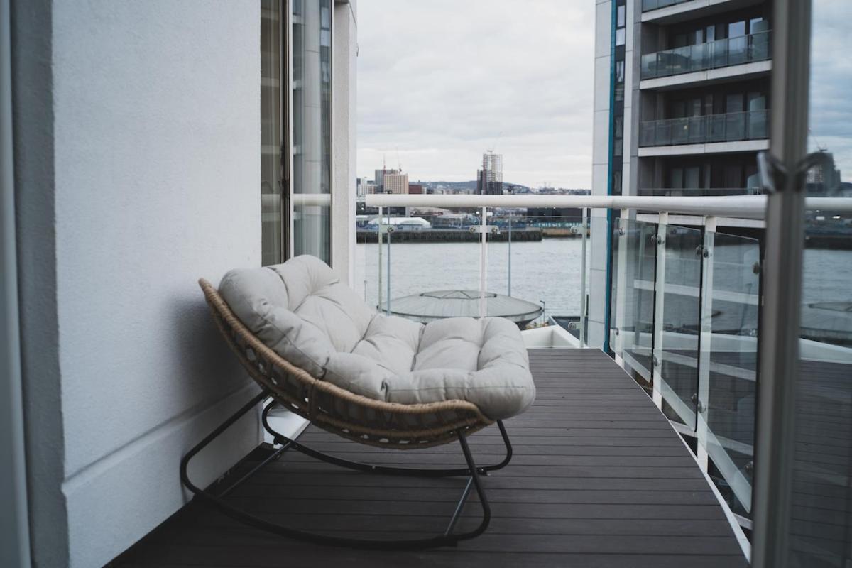 Luxury 2 Bedroom Penthouse With Thrilling Waterfront And Views, Canary Wharf Londra