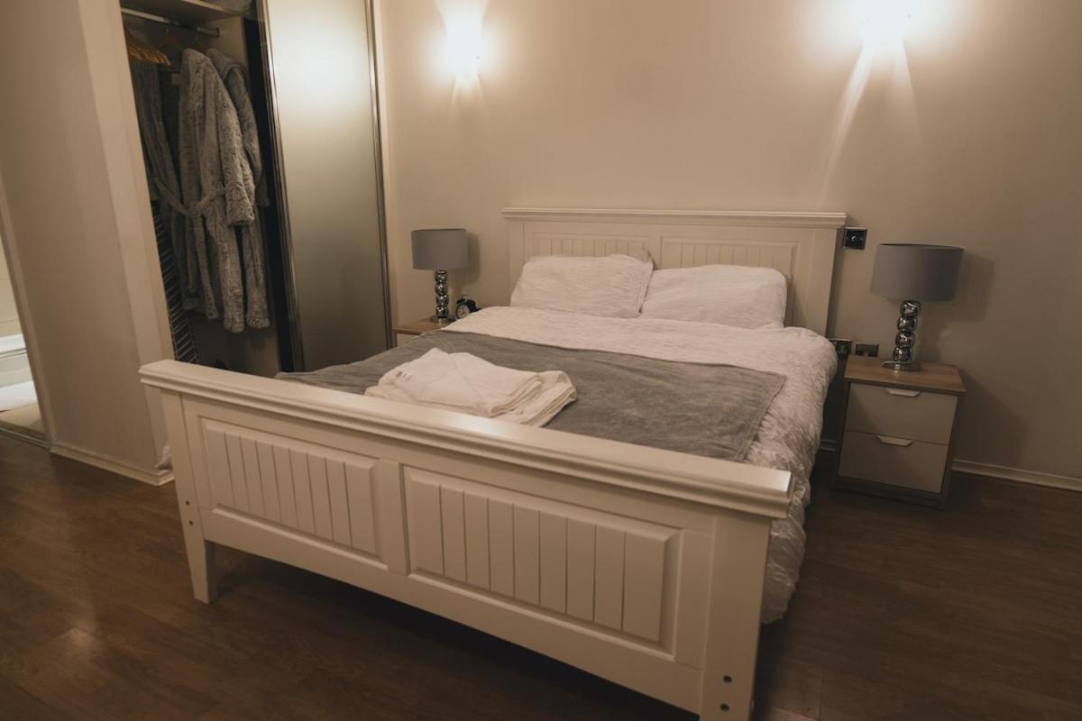 Appartamento Luxury 2 Bedroom Penthouse With Thrilling Waterfront And Views, Canary Wharf Londra