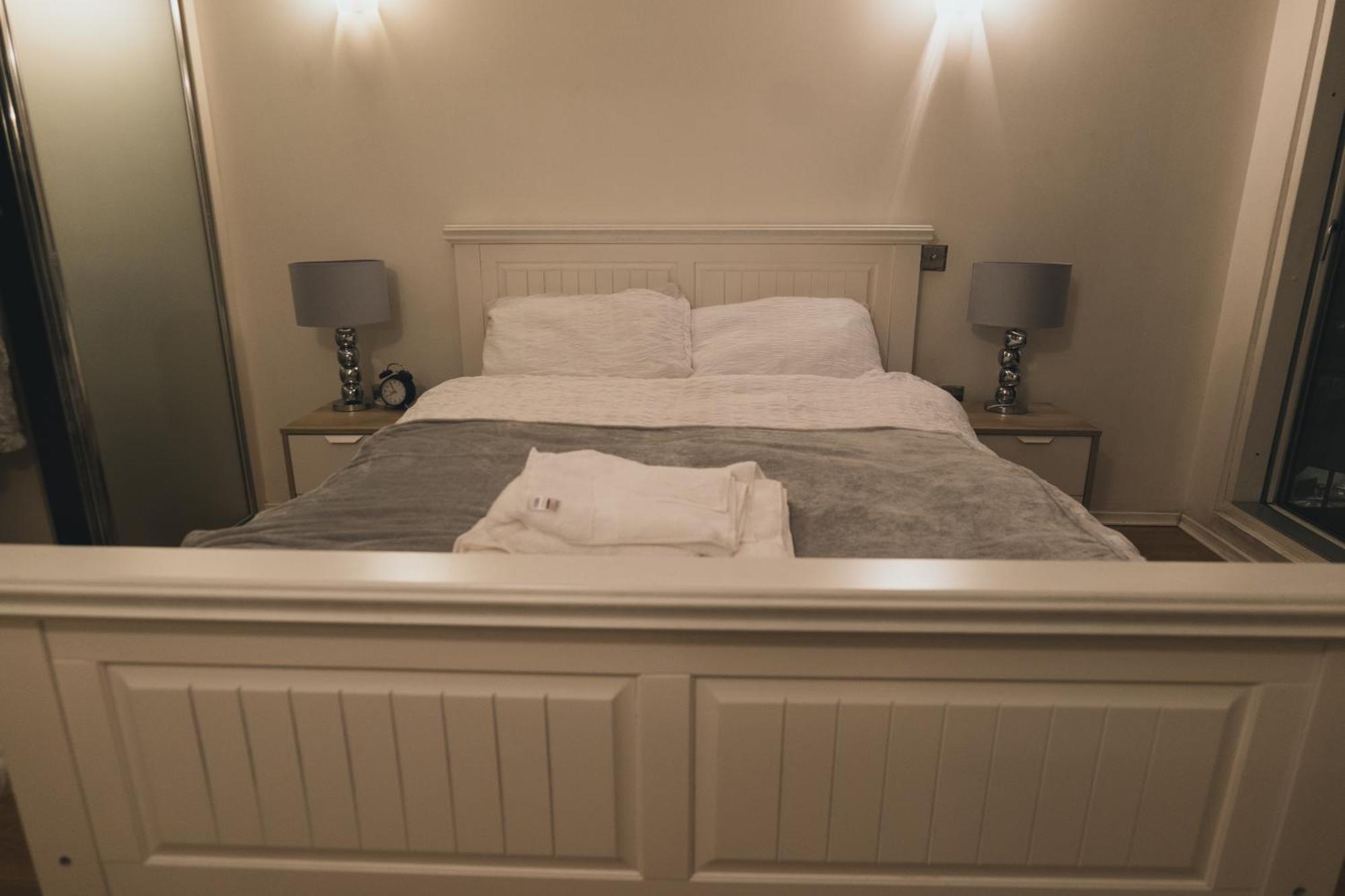 Apartament Luxury 2 Bedroom Penthouse With Thrilling Waterfront And Views, Canary Wharf *